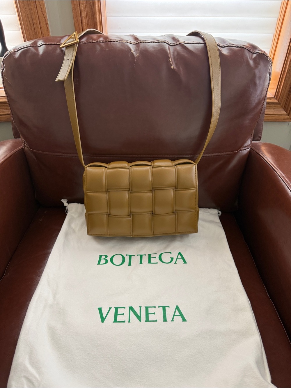 🫒Bottega Veneta Olive Tan Cassette Crossbody Bag